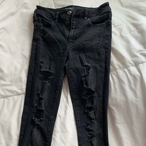 AMERICAN EAGLE DISTRESSED SKINNY JEANS